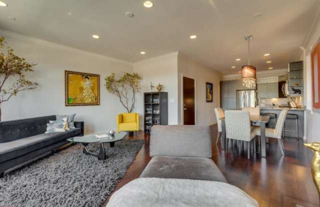 1033 W Monroe Gallery 2