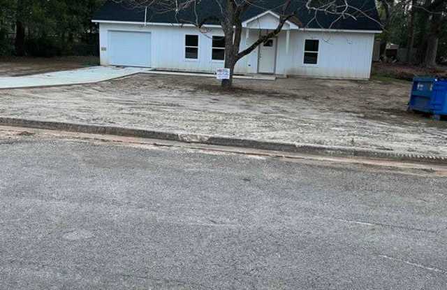 324 Gifford St - 324 Gifford Street, Rusk, TX 75785