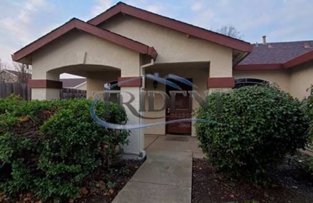 4 bedroom 2 bath near schools and parks - 719 Spruce Avenue, Wheatland, CA 95692