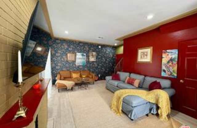 8636 West Olympic Boulevard Gallery 2