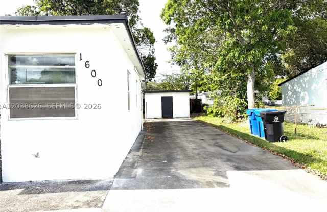 1600 NW 13th Ct Gallery 2
