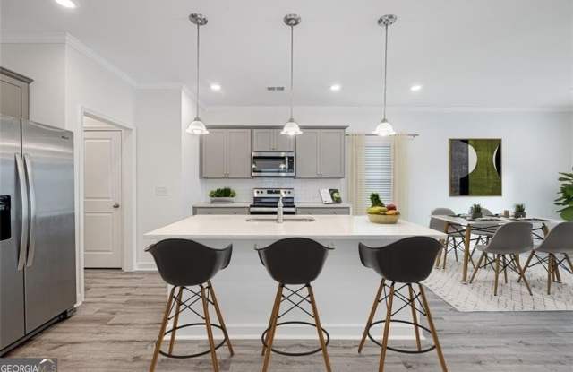 4021 Hillmont Lane Gallery 3