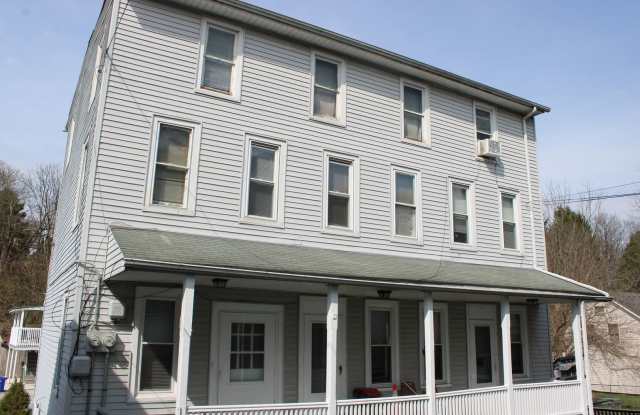 Spacious 2 Bedroom Apartment with Finished Loft photos photos