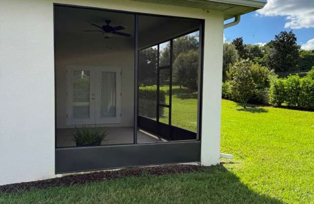 3/2 End Unit Villa in Gated Community Gallery 4