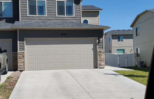 3 BED 2.5 BATH SADDLE RIDGE TOWNHOME photos photos