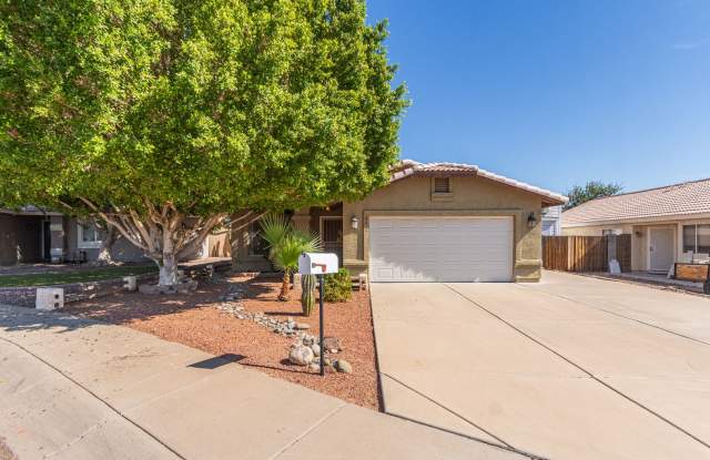 Beautiful Phoenix home in peaceful cul-de-sac! - 19011 North 12th Drive, Phoenix, AZ 85027