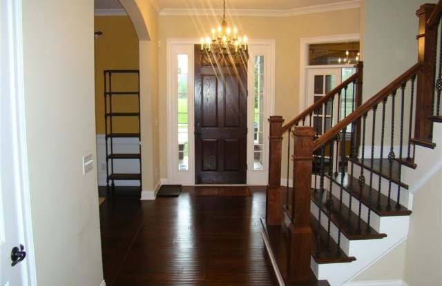 5386 North Grandin Hall Circle Gallery 4