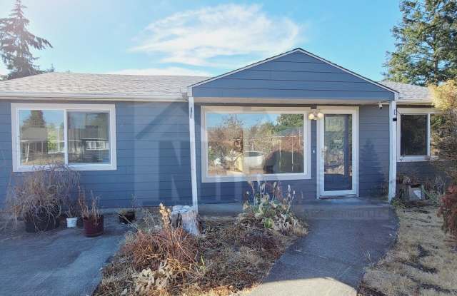 Absolutely Gorgeous 3 bd, 1 ba House located in Lakewood - 10522 Addison Street Southwest, Lakewood, WA 98499
