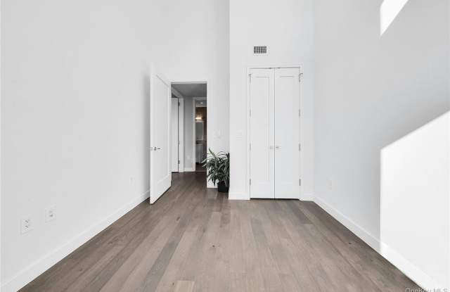 107-02 Queens Boulevard Gallery 3