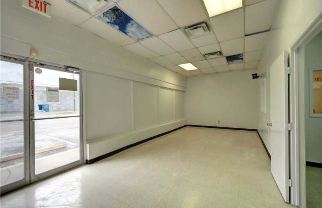 9702 S Padre Island (Commercial) Dr Gallery 4