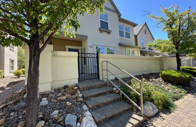 1690 Springhill Dr photos photos