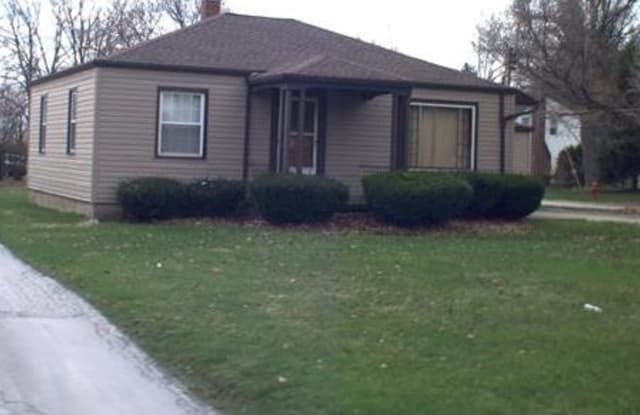 709 Churchill Rd - 709 Churchill Hubbard Road, Girard, OH 44420