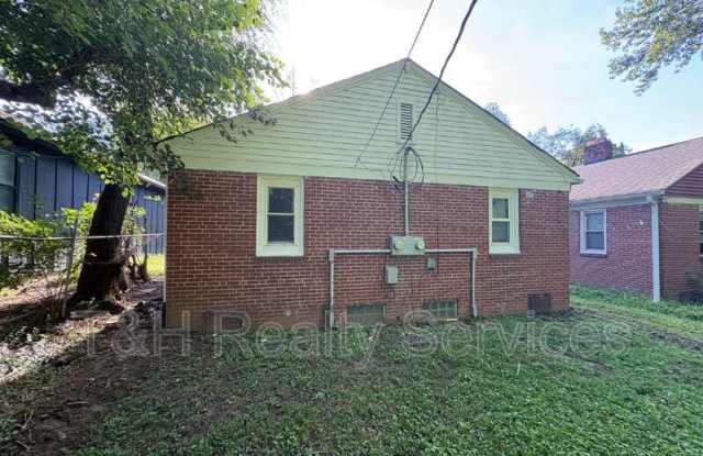 4348 Crittenden Avenue Gallery 4