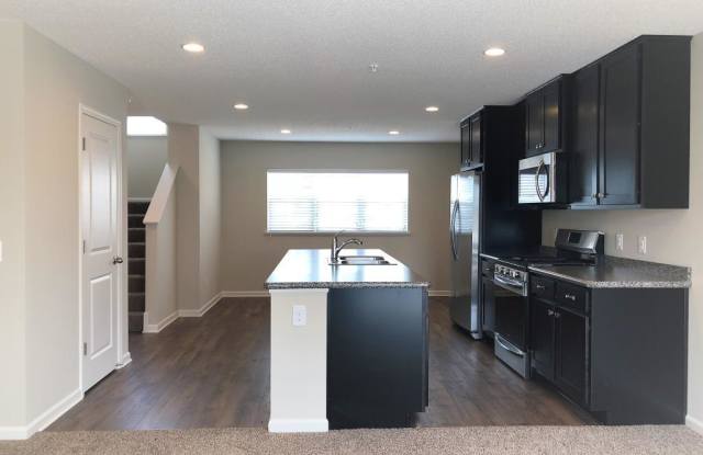 7527 Woods Edge Blvd - 7527 Woods Edge Boulevard, Lino Lakes, MN 55014