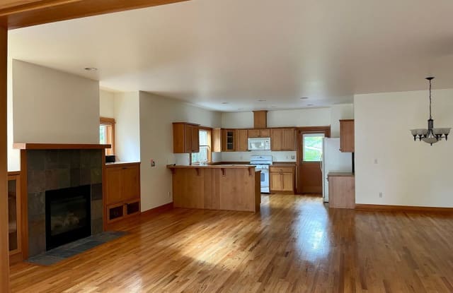 19443 NE Larson Court - 19443 Northeast Larson Court, Poulsbo, WA 98370