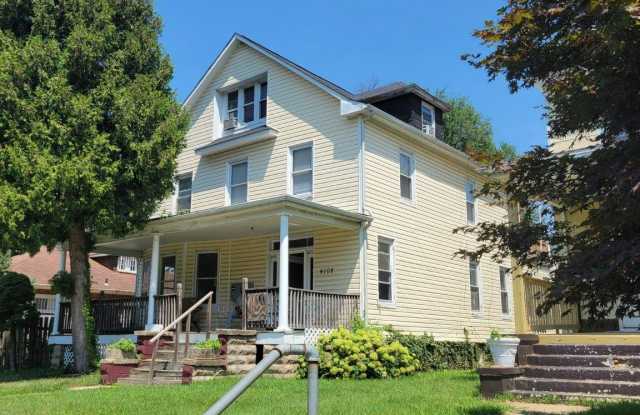 4108 BELVIEU Avenue Gallery 1