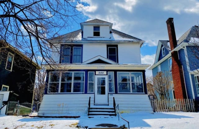 244 Aurora Avenue - 244 Aurora Avenue, St. Paul, MN 55103