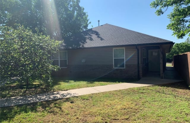 523 E Main Street - 523 East Main Street, Norman, OK 73071