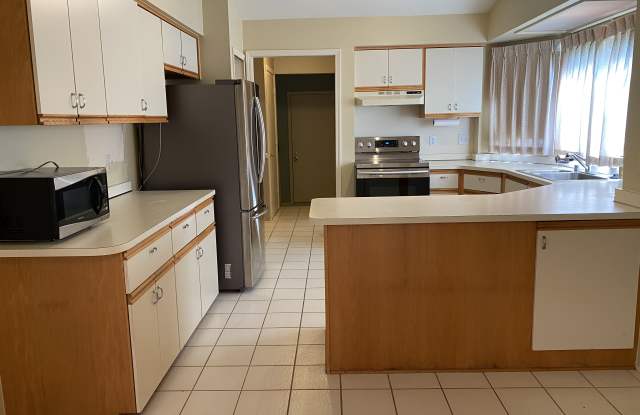 318 Bourbon Ct Gallery 3