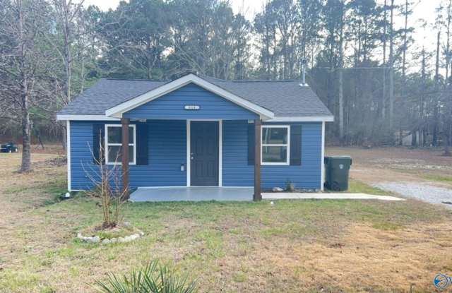 614 Maple Road - 614 Maple Road, New Hope, AL 35760