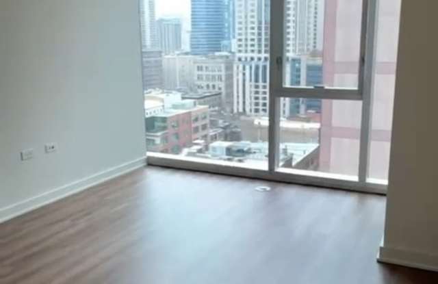 149 W Kinzie St Gallery 4