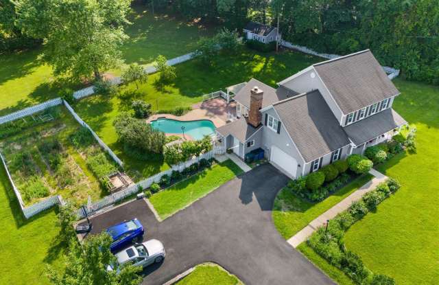 7020 VENUS COURT photos photos