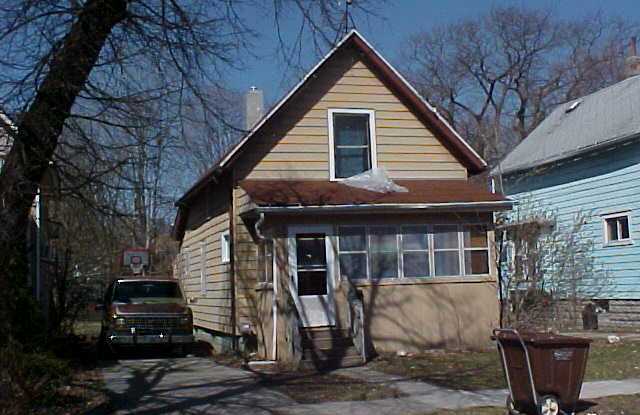 1718 Herbert St photos photos