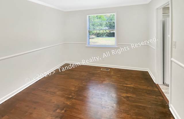 305 Browning Rd Gallery 4