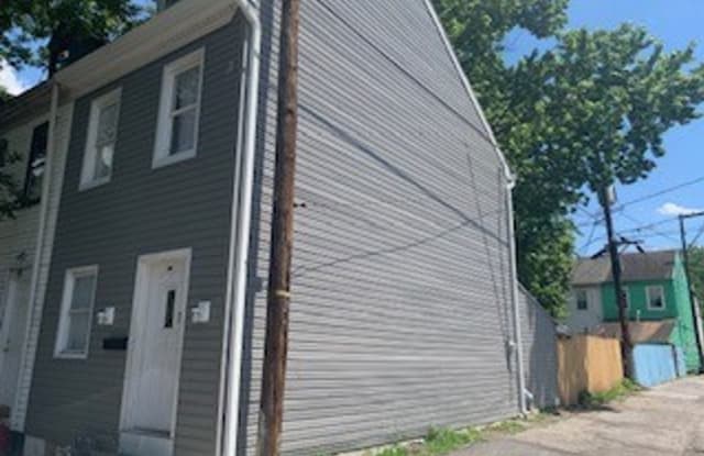 312 Wallace St. - 312 Wallace St, York, PA 17403