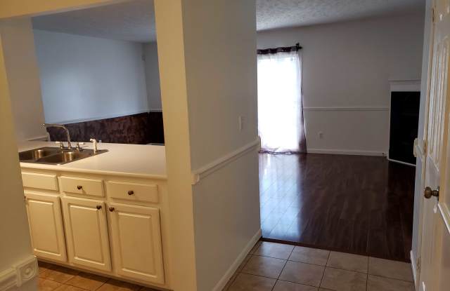 6071 Brice Park Drive Gallery 3