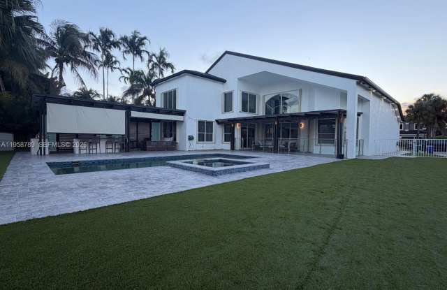 5455 SW 191st Ter photos photos