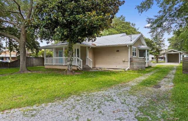 Charming Coastal Living in Downtown Ocean Springs! photos photos