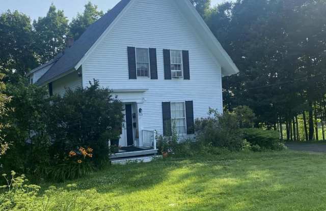 323 Pine Street - 323 Pine Street, Dover-Foxcroft, ME 04426