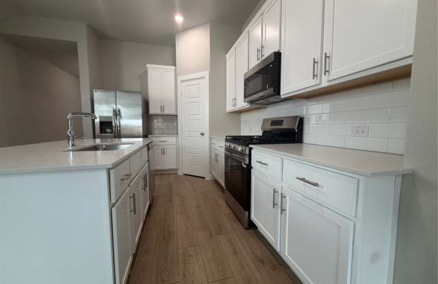 810 Knox River Drive Gallery 3