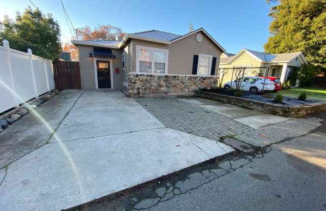 Updated 2 Bedroom Roseville Unit! photos photos Updated 2 Bedroom Roseville Unit! photos photos