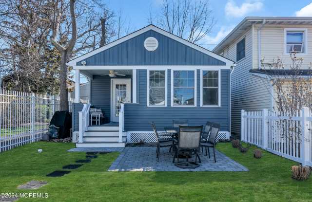 315 Mccabe Avenue photos photos