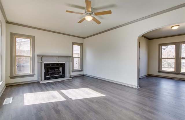 $500 OFF FIRST MONTH'S RENT | Super Charm in a Super City! photos photos