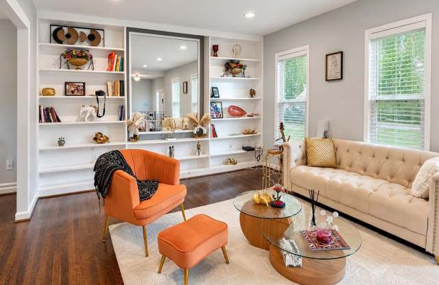 9109 FRIAR Road Gallery 4