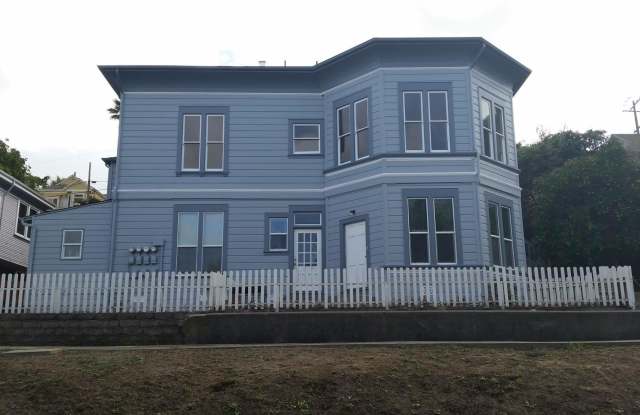 563 Loring Ave photos photos