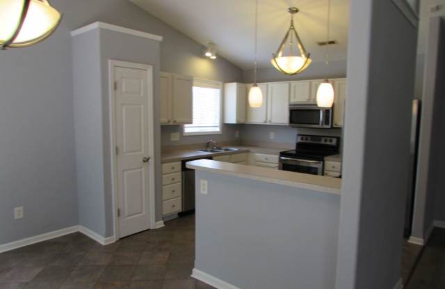 114 Sawhorse Drive Gallery 4