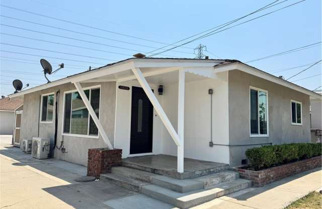 5828 N Vista Street photos photos