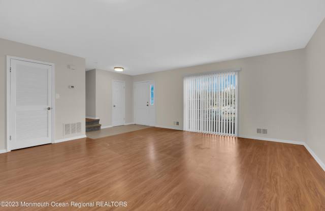 731 Snowdrop Court Gallery 3