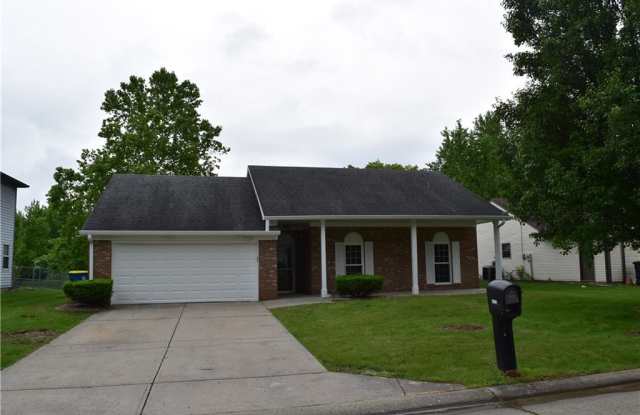 12081 PEBBLEBROOKE Court - 12081 Pebblebrook Court, Lawrence, IN 46236