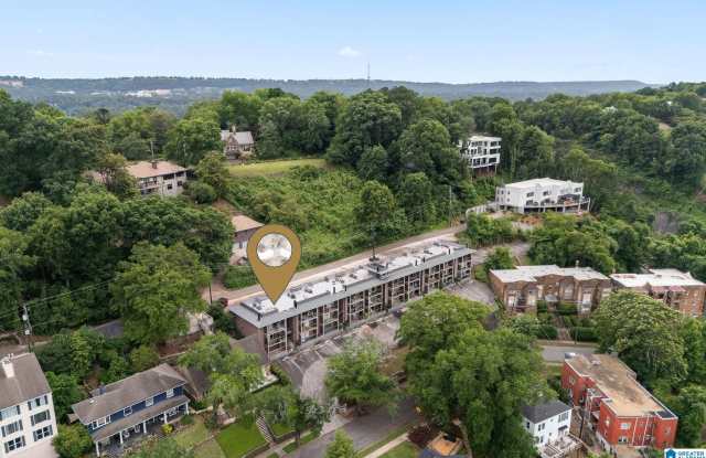 2409 ARLINGTON CRESCENT Gallery 4