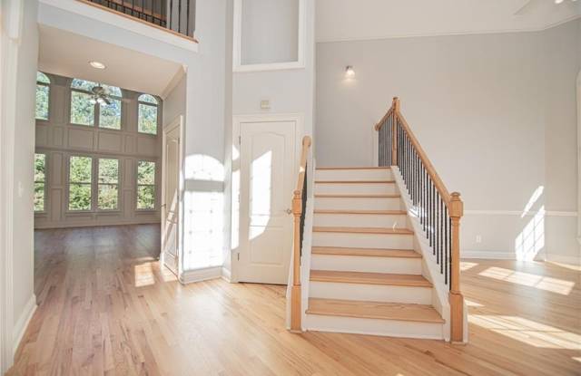 4012 Erin Drive Gallery 4