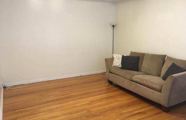 3443 N Broadway St Apt 2N Gallery 2