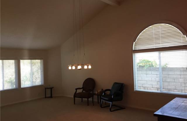 23700 Blythe Street Gallery 4