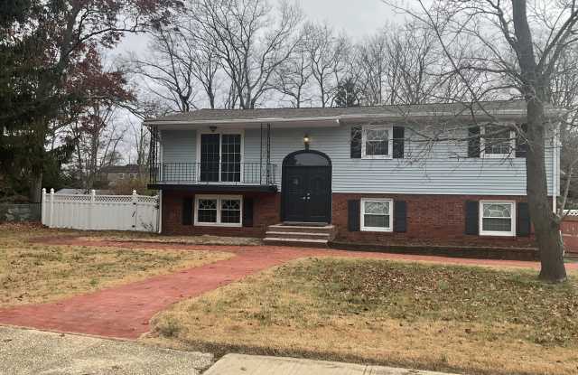 117 Greymoor Road - 117 Greymoor Road, Monmouth County, NJ 07731 117 Greymoor Road - 117 Greymoor Road, Monmouth County, NJ 07731