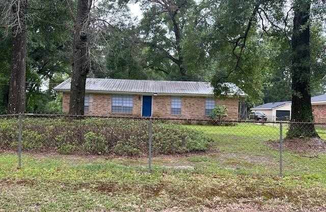 115 Pine Avenue W photos photos