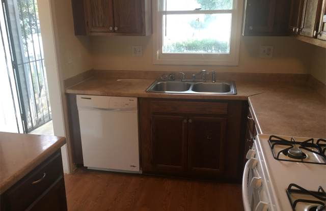 2184 Wellington Cir Gallery 3